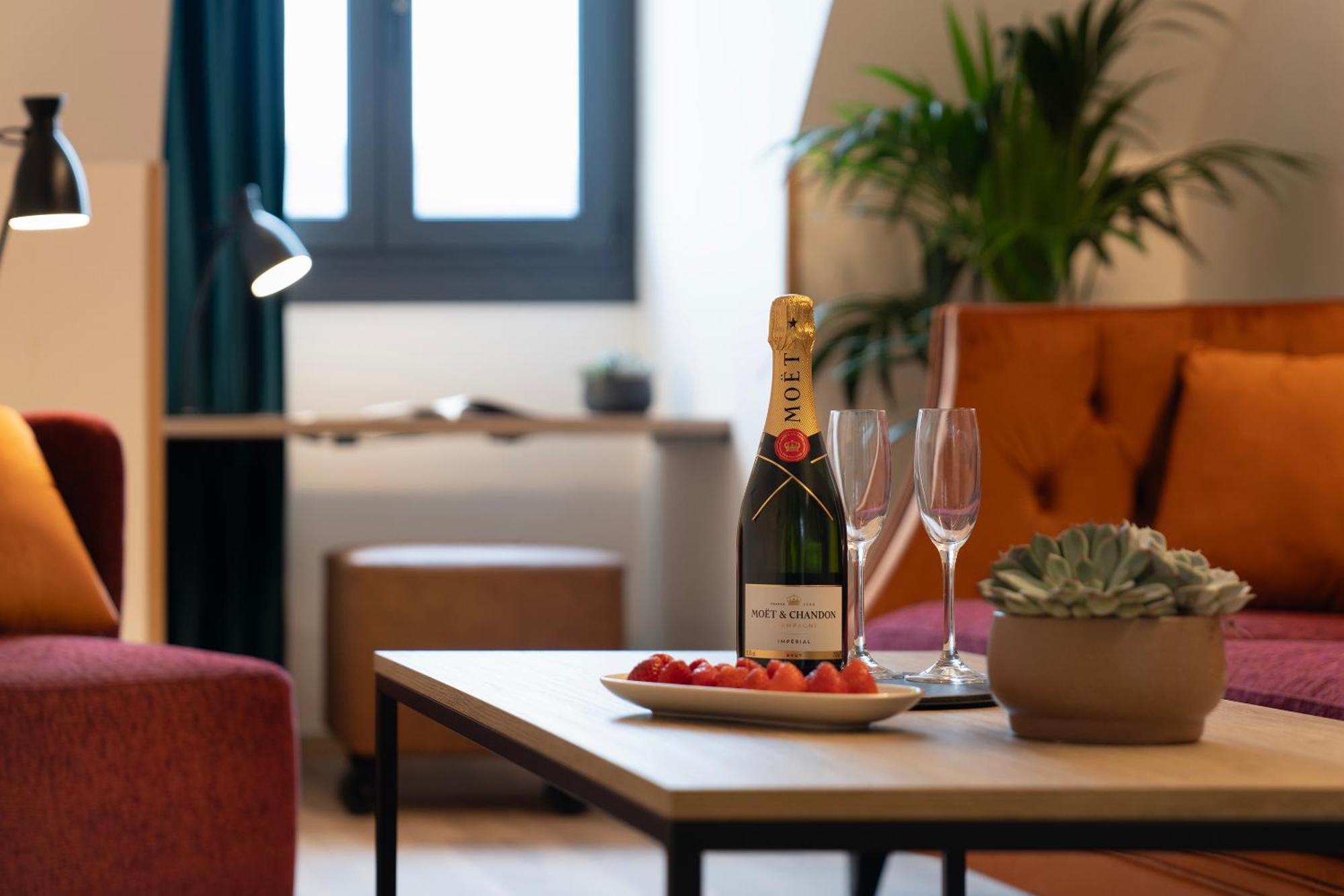 Axel Hotel Bilbao - Adults Only Esterno foto