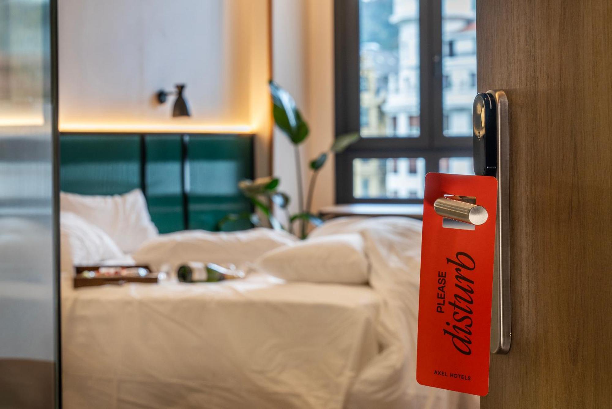 Axel Hotel Bilbao - Adults Only Esterno foto